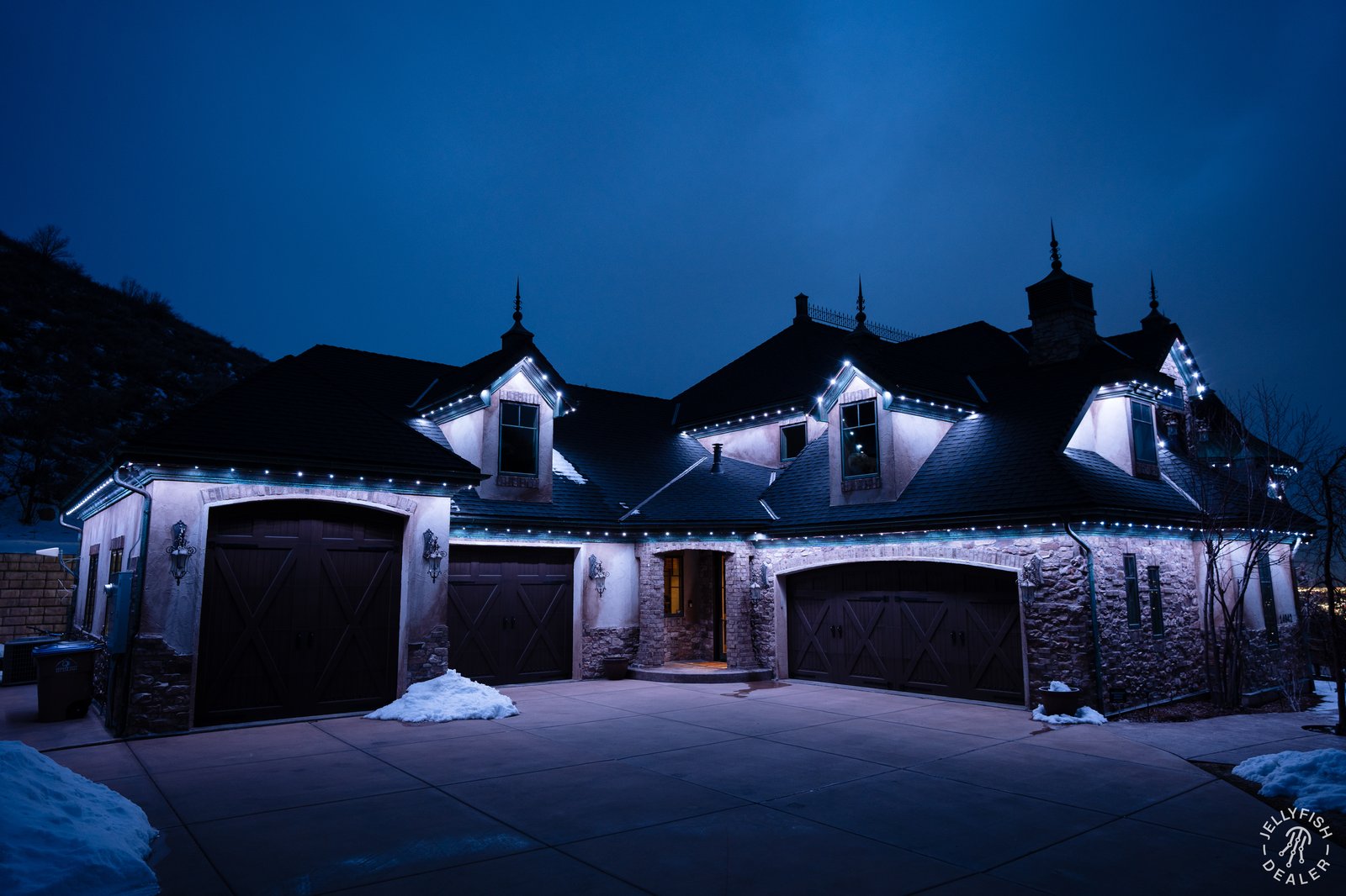 For homes in Flat Rock that want year-round accent light. in Flat Rock, Michigan