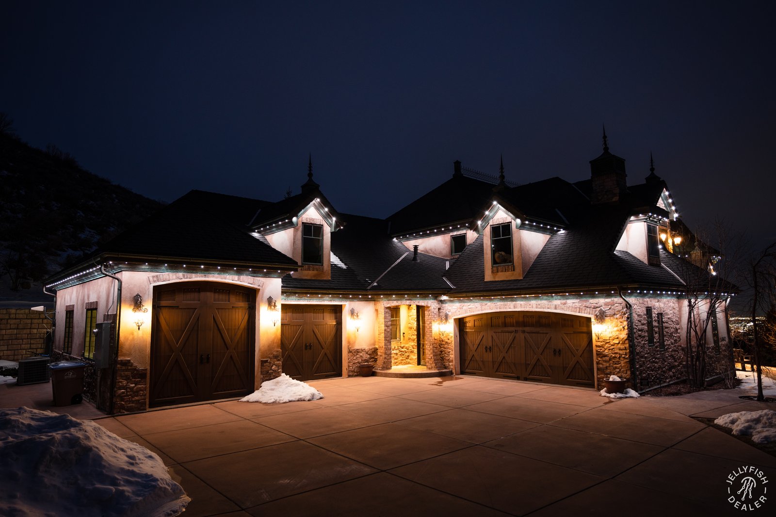 For homes in Genoa that want year-round accent light. in Genoa, Ohio